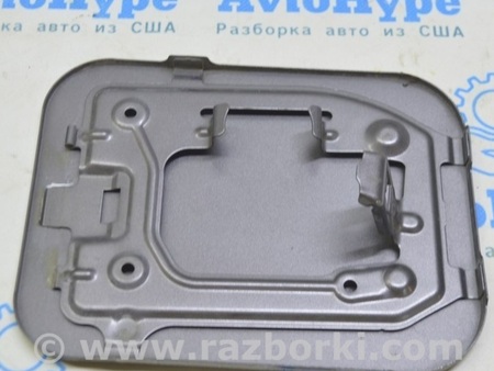 ФОТО Лючок бензобака для Toyota Sienna (11-16) Одеса