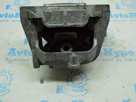 ФОТО Крепление двигателя и кпп для Volkswagen Jetta 6 NF (06.2010 - 04.2019) Одеса