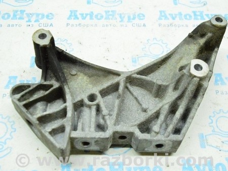 ФОТО Крепление двигателя и кпп для Volkswagen Jetta 6 NF (06.2010 - 04.2019) Одеса