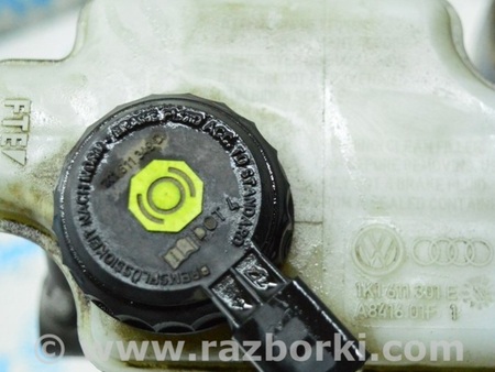 ФОТО Главный тормозной цилиндр для Volkswagen Jetta 6 NF (06.2010 - 04.2019) Одеса