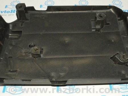 ФОТО Накладка двигателя для Volkswagen Passat B7 (09.2010-06.2015) Одеса