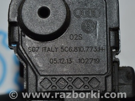 ФОТО Лючок бензобака для Volkswagen Passat B7 (09.2010-06.2015) Одеса