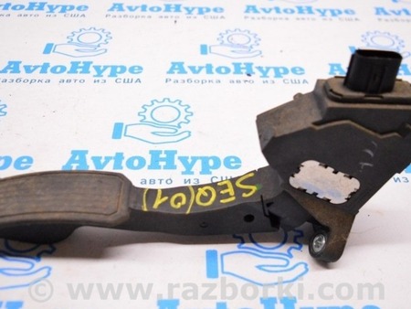 ФОТО Педали для Toyota Sequoia (08-17) Одеса