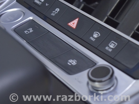 ФОТО Центральная консоль бокс для Audi (Ауди) Q8 E-TRON (22-25) Одеса
