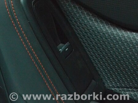 ФОТО Обшивка двери карточка зад прав 02 красная строчка Sport для Subaru Forester SK S14 (18-24) Одеса