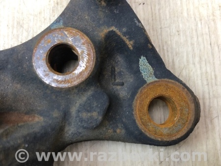 ФОТО Кулак поворотний для Toyota Camry 70 XV70 (17-23) Київ