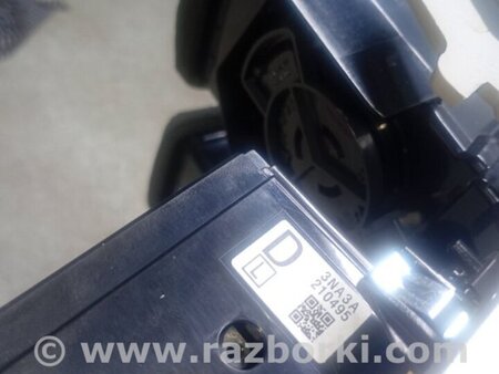ФОТО Блок кнопок консолі для Nissan LEAF (10-17) Київ