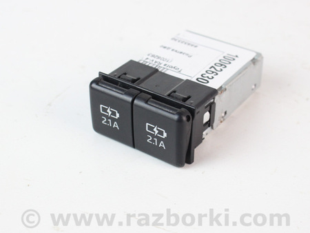 ФОТО Розетка двойная для Toyota RAV-4 V XA50 (18-25) Київ