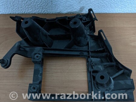 ФОТО Кронштейн генератора (вискомуфты) для Audi (Ауди) A6 C6 4F (04-11) Чернигов