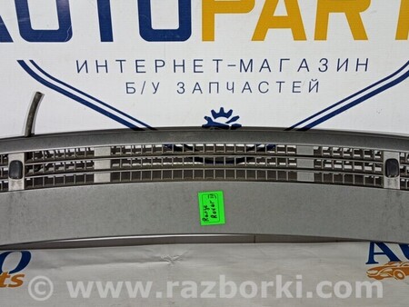 ФОТО Пластик под лобовое стекло для Land Rover Range Rover Vogue (2002-...) Чернигов