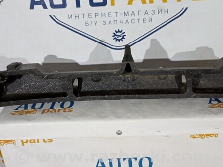 ФОТО Наполнитель бампера для Toyota RAV-4 III CA30W/XA30 (05-16) Чернигов
