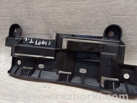 ФОТО Кронштейн генератора (вискомуфты) для Volkswagen Caddy III Typ 2K +рест (04-15) Чернигов