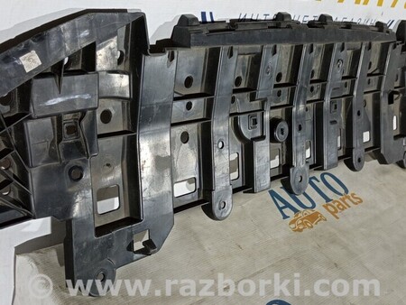 ФОТО Деталі кузова (Загальне) для Toyota Yaris (15-20) Чернігів