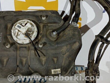 ФОТО Паливний бак для Toyota RAV-4 III CA30W/XA30 (05-16) Чернигов