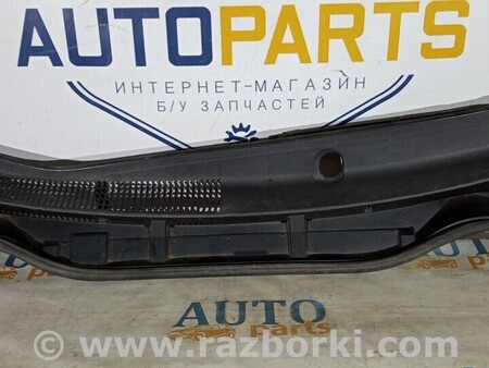 ФОТО Пластик под лобовое стекло для Toyota Auris E180 (12-18) Чернигов
