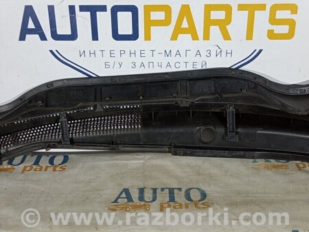 ФОТО Пластик под лобовое стекло для Toyota Auris E180 (12-18) Чернигов
