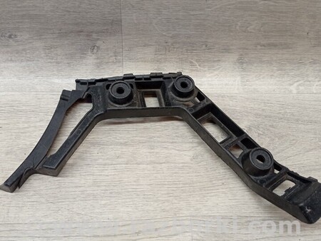 ФОТО Кронштейн генератора (вискомуфты) для Volkswagen Golf VI Mk6 (08-12) Чернигов