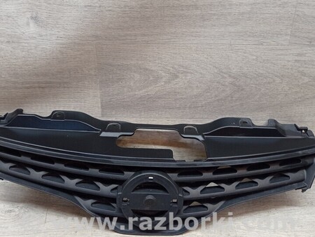 ФОТО Решітка радіатора для Nissan NV200 (09-15) Чернігів