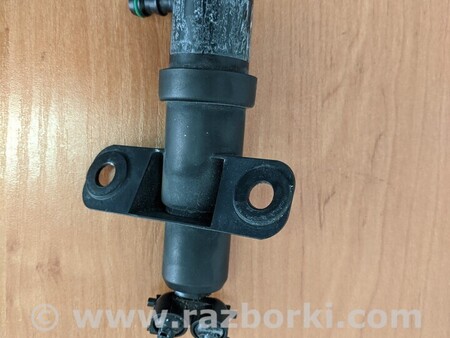 ФОТО Форсунка омывателя для Mazda 5 CR (2006-2010) Чернигов
