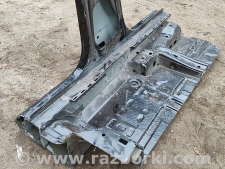ФОТО Стойка кузова центральная для Skoda Superb Чернигов