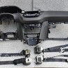Торпедо Peugeot 208
