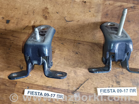 ФОТО Петля двери передняя правая для Ford Fiesta (все модели) Львів