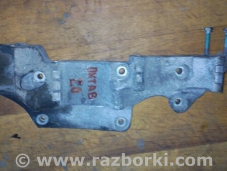 ФОТО Б/у кронштейн 06a9003143p для IV bora для Skoda Octavia A5 II 1Z (04-13) Львів