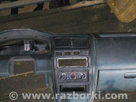 ФОТО торпедо/накладка для Nissan Almera N16 (00-06) Львів