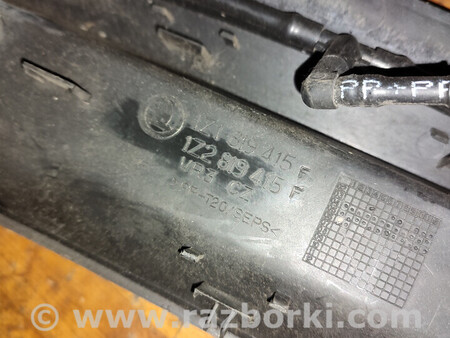 ФОТО Жабо під лобове скло (пластик) для Skoda Octavia A5 II 1Z (04-13) Львів