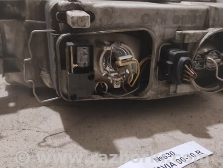 ФОТО Б/о Фара права для Skoda Octavia A5 II 1Z (04-13) Львів