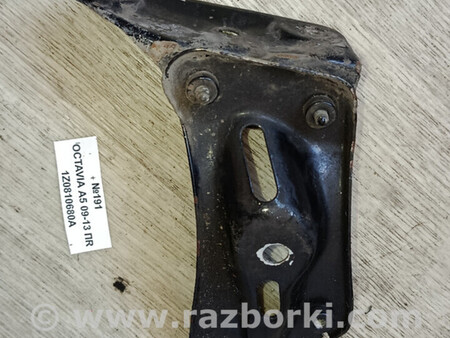 ФОТО Кронштейн кріплення бампера права A5 для Skoda Octavia A5 II 1Z (04-13) Львів