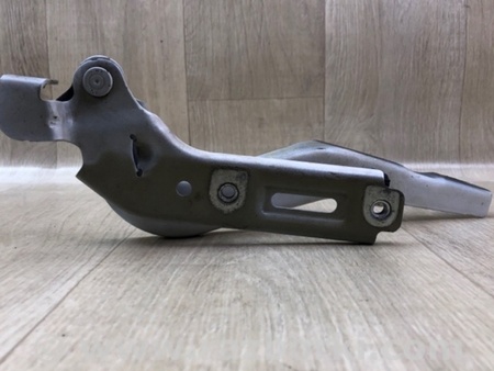 ФОТО Петля капоту для Chrysler Pacifica II RU (16-21) Київ