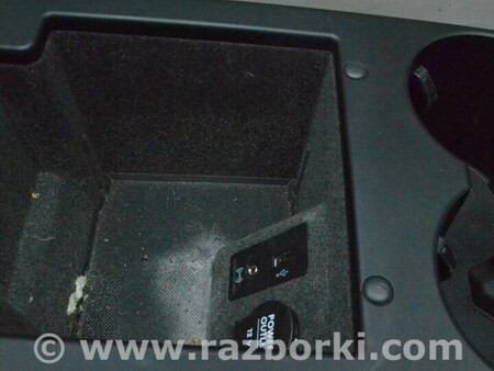 ФОТО USB HubAUX для Porsche Macan I 95B 2nd FL (21-26) Одеса