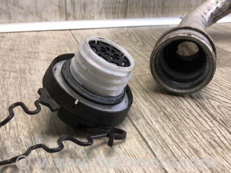 ФОТО Горловина паливного бака для Volvo S60 (різне не сортоване) (00-24) Київ