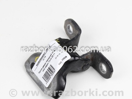 ФОТО Петля двери передней левой низ для Toyota Yaris (05-11) Київ