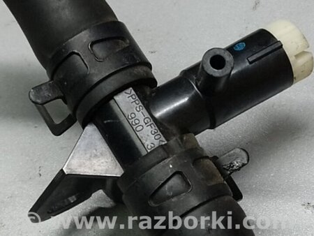 ФОТО Трійник системи охолодження для Toyota Prius III XW30 (09-15) Київ