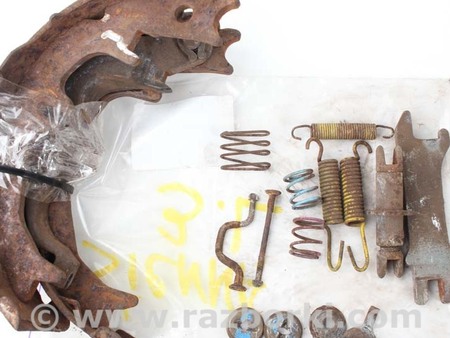 ФОТО Механизм тормозной правый для Toyota Sienna (03-10) Київ