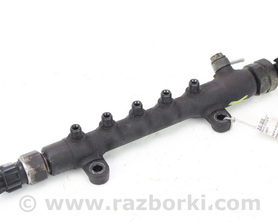 Рампа топливная в сборе с датчиком Toyota RAV-4 IV (XA40) (12-18)