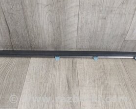 Ущільнювач скла дверей Acura MDX YD1 (00-06)