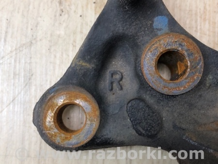 ФОТО Кулак поворотний для Toyota Camry 70 XV70 (17-23) Київ