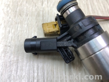 ФОТО Форсунка паливна для Volkswagen Passat CC (03.2008-01.2012) Київ
