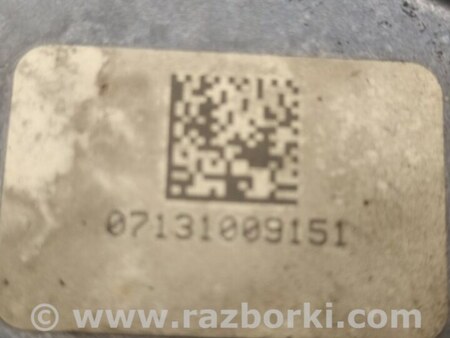 ФОТО Кришка коленвала для Mercedes-Benz R-CLASS W251 (05-13) Київ