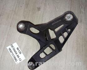 Кронштейн кріплення куліски A5 Skoda Octavia A5 II 1Z (04-13)