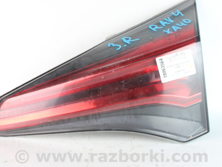 ФОТО Фонарь правый внутренний дефект для Toyota RAV-4 IV (XA40) (12-18) Київ