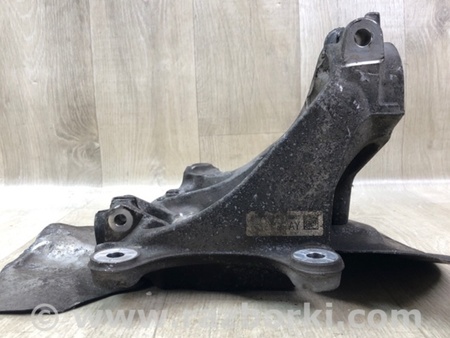 ФОТО Кулак поворотний для BMW X1 F48 Київ