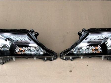 Фара передняя левая для Toyota RAV-4 (05-12) Ровно
