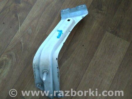 Кронштейн крыла переднего для Volkswagen Caddy (все года выпуска) Житомир 1T0821136C