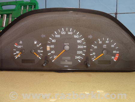 Панель приборов для Mercedes-Benz C-klasse   Львов 2025404811