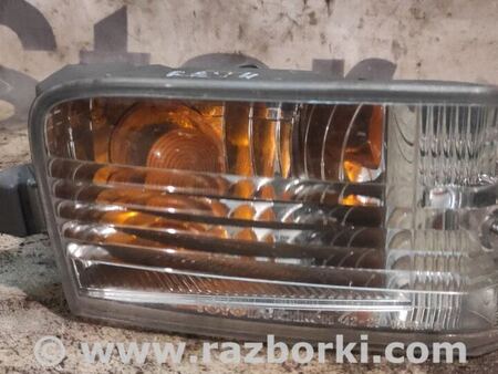 Повторитель поворота  передний правый для Toyota RAV-4 (00-05) Киев 8151142060