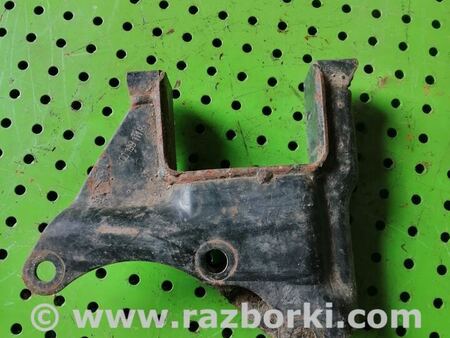 Кронштейн крепления КПП для Skoda Fabia Киев 6Q0199111R